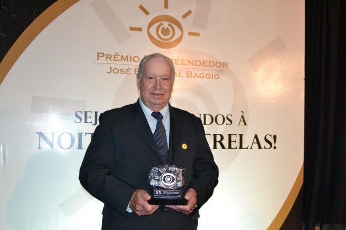 O presidente da Cravil, Harry Dorow, recebeu o Prêmio Empreendedor José Paschoal Baggio