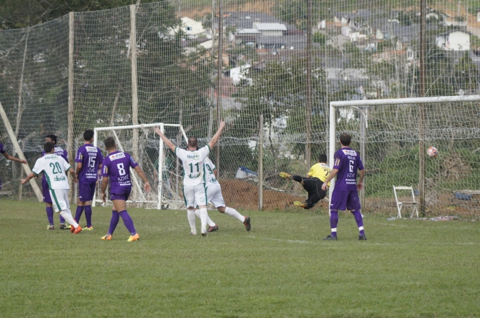 Momento do 1º Gol do Cacique Foto: Daniel dos Santos