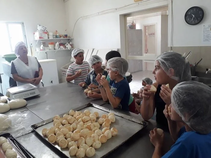 Alunos do Curso de Culinária Infantojuvenil visitam padarias em Taió