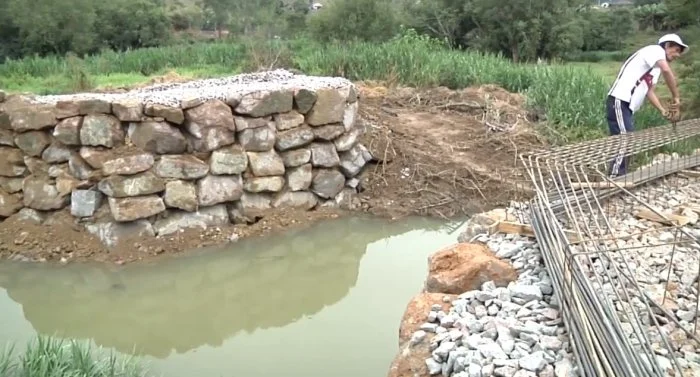 Ponte da Margem Esquerda é construída em Witmarsum