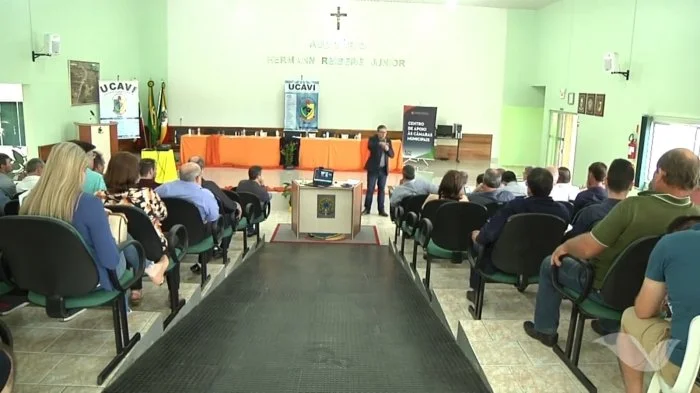Ucavi realiza reunião na Câmara de Vereadores de Santa Terezinha