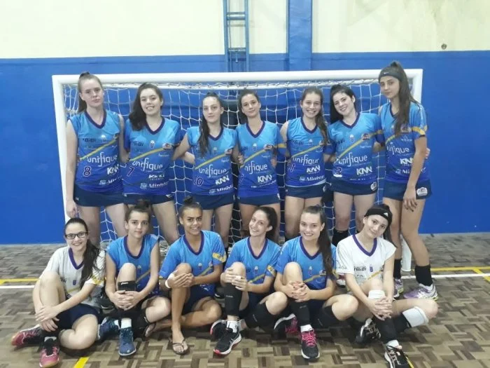 Equipe infantil de vôlei de Rio do Sul compete em Lages