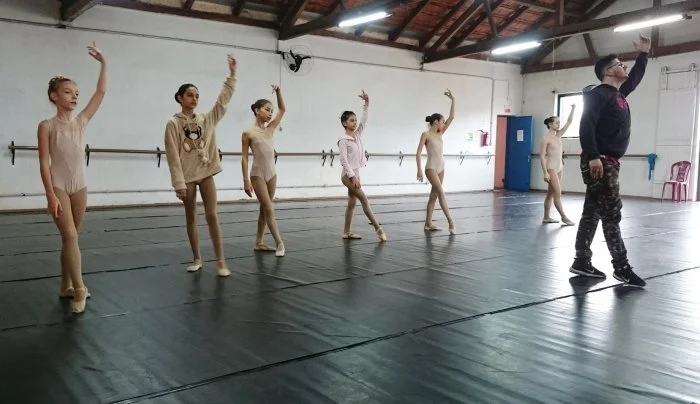 Projeto Giro das Danças 2019 encerra com apresentação coreográfica