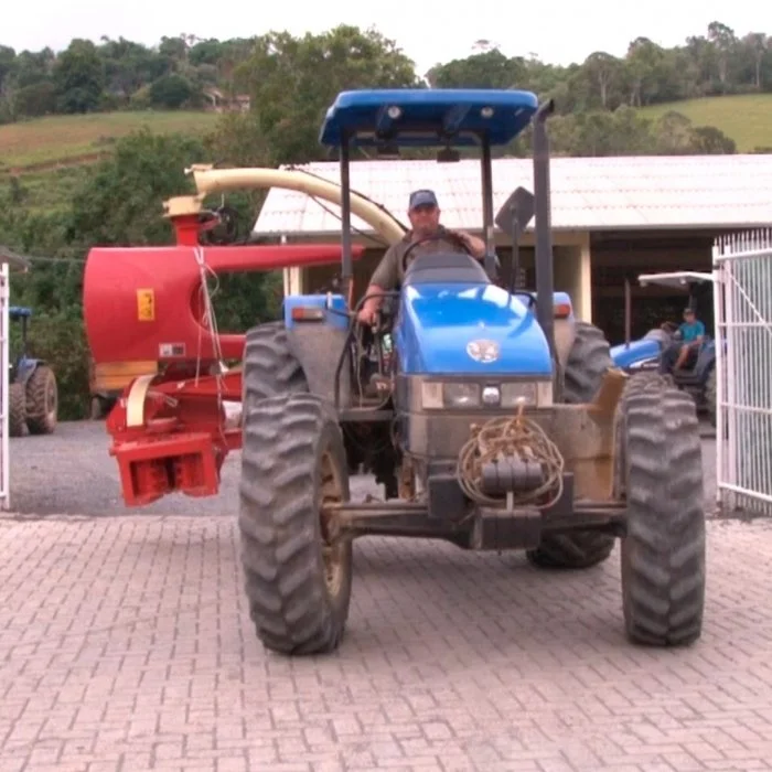 Implementos agrícolas em Aurora!