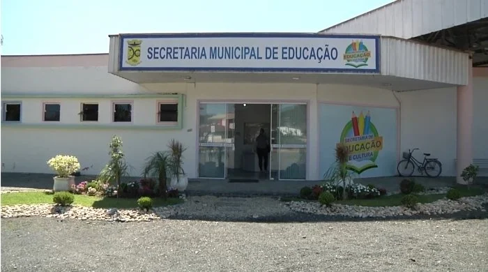 Secretaria de Educação de Agrolândia define cronograma do ano letivo.