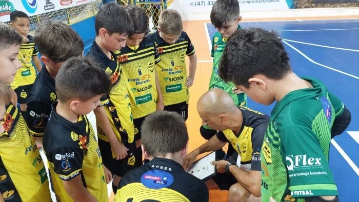 FMD Rio do Sul vence a primeira e Nobre Painéis se recupera no Torneio de Verão de Rio d