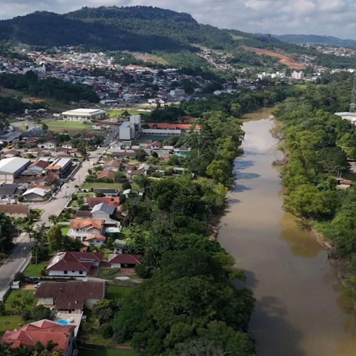 Fórum reivindica retomada da limpeza do rio Itajaí-Açu e promove manifestação no sábado.