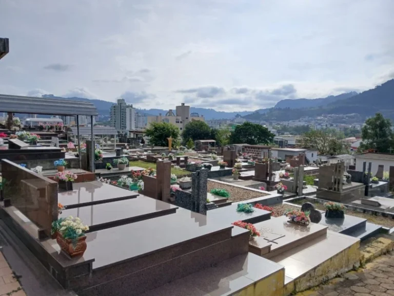 Cemitério Municipal de Rio do Sul terá horário ampliado para o Dia de Finados
